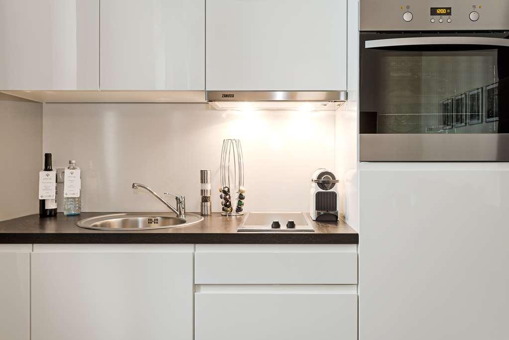 Arabel Design Apartments Berlin Restoran foto A kitchen with a built-in oven