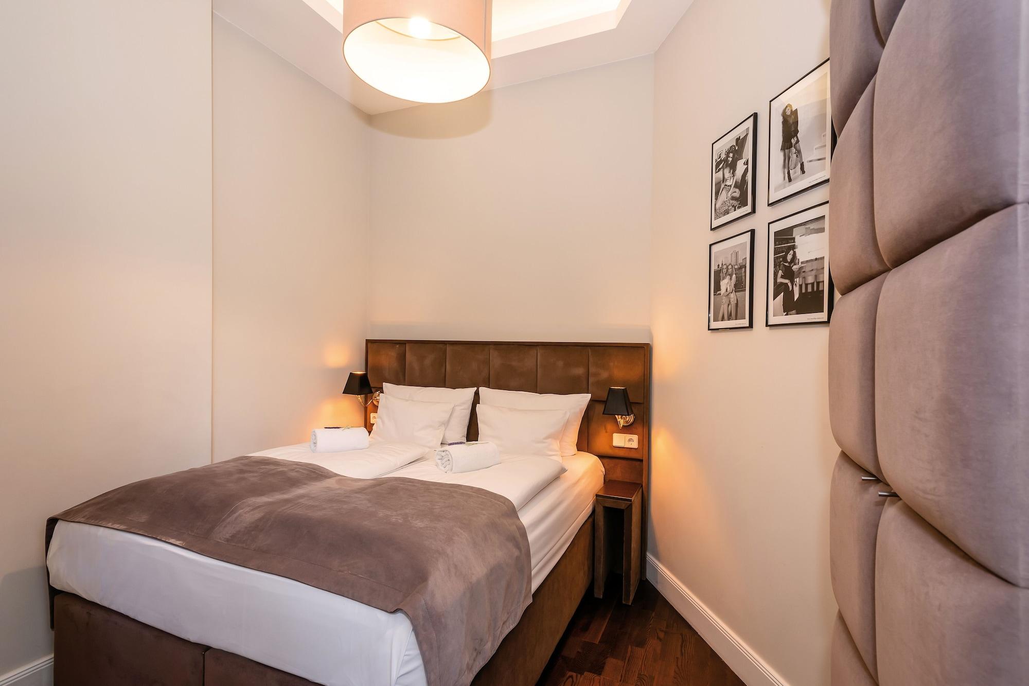 Arabel Design Apartments Berlin Bagian luar foto A room at the hotel